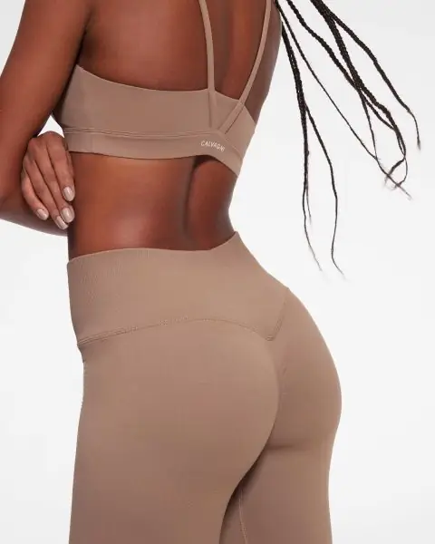 V Leggings